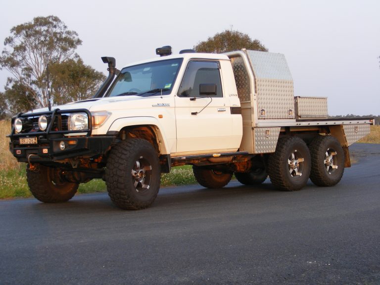 6x6 Australia LC79 6x6