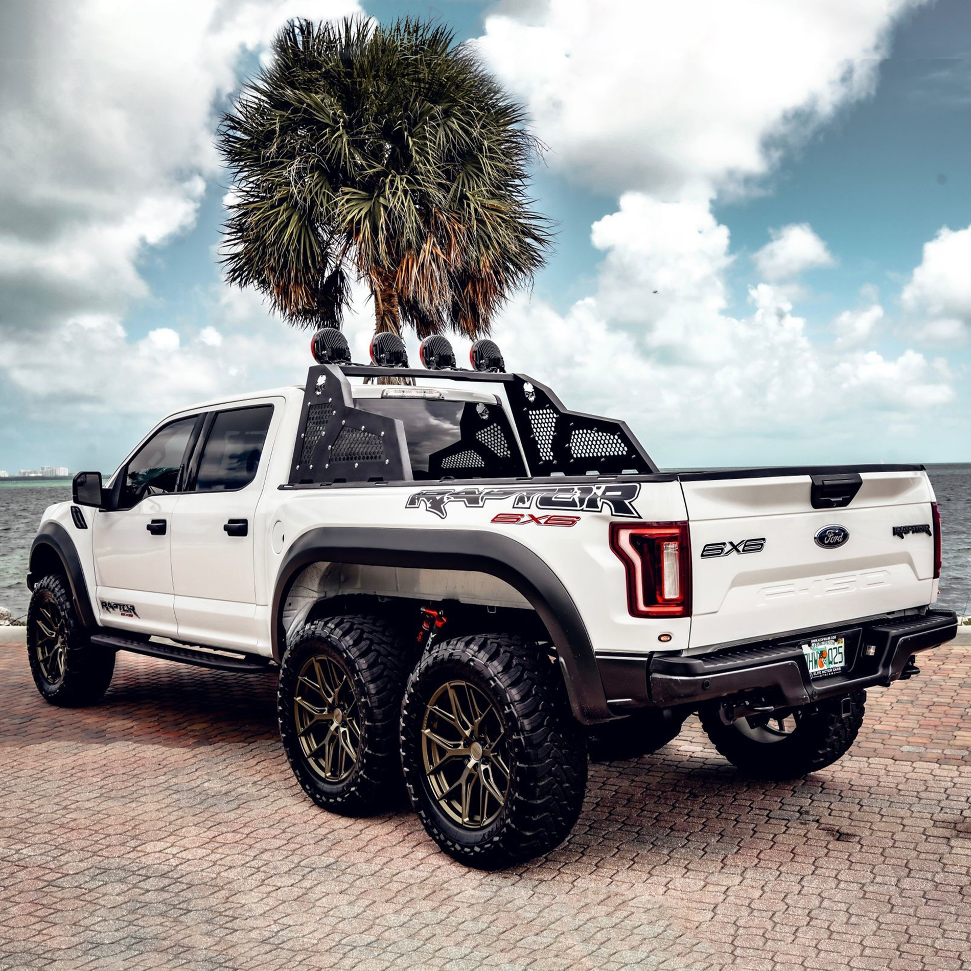 Ford Raptor 6x6