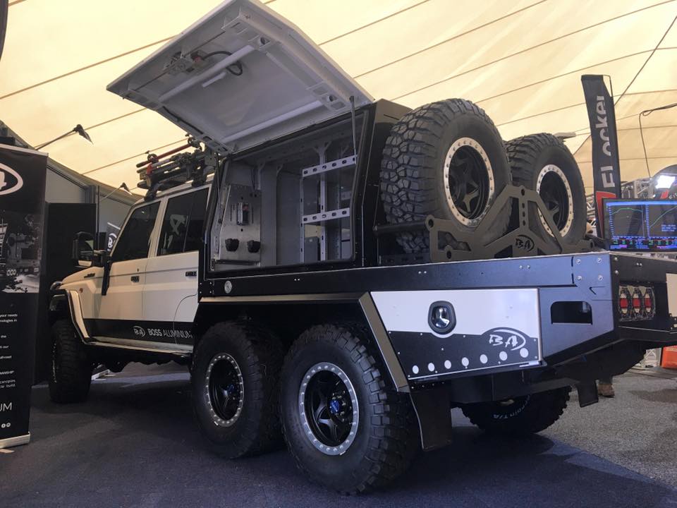 JMACX Land Cruiser 6x6