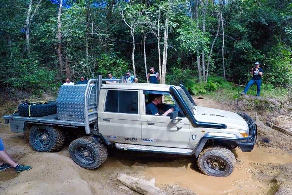 JMACX Land Cruiser 6x6