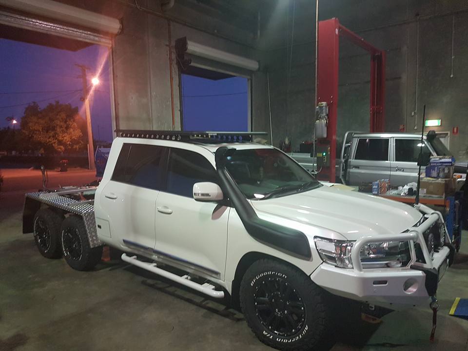 JMACX Land Cruiser 200 series 6x6