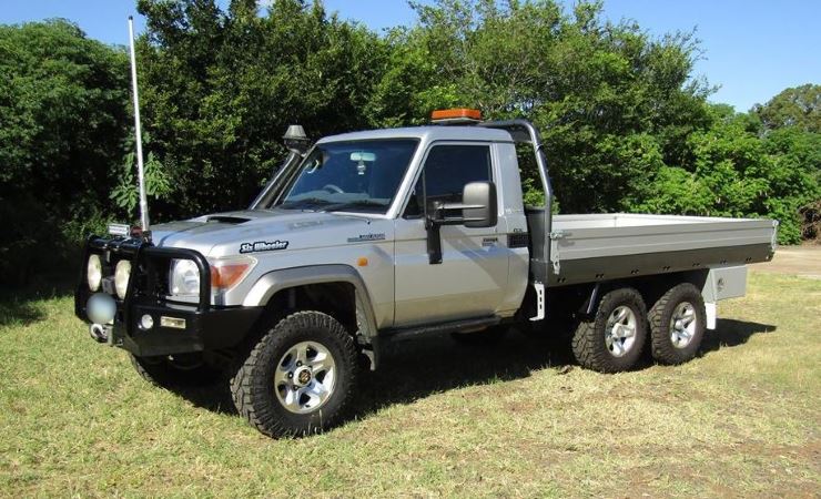 Toyota Land Cruiser 79 6x4