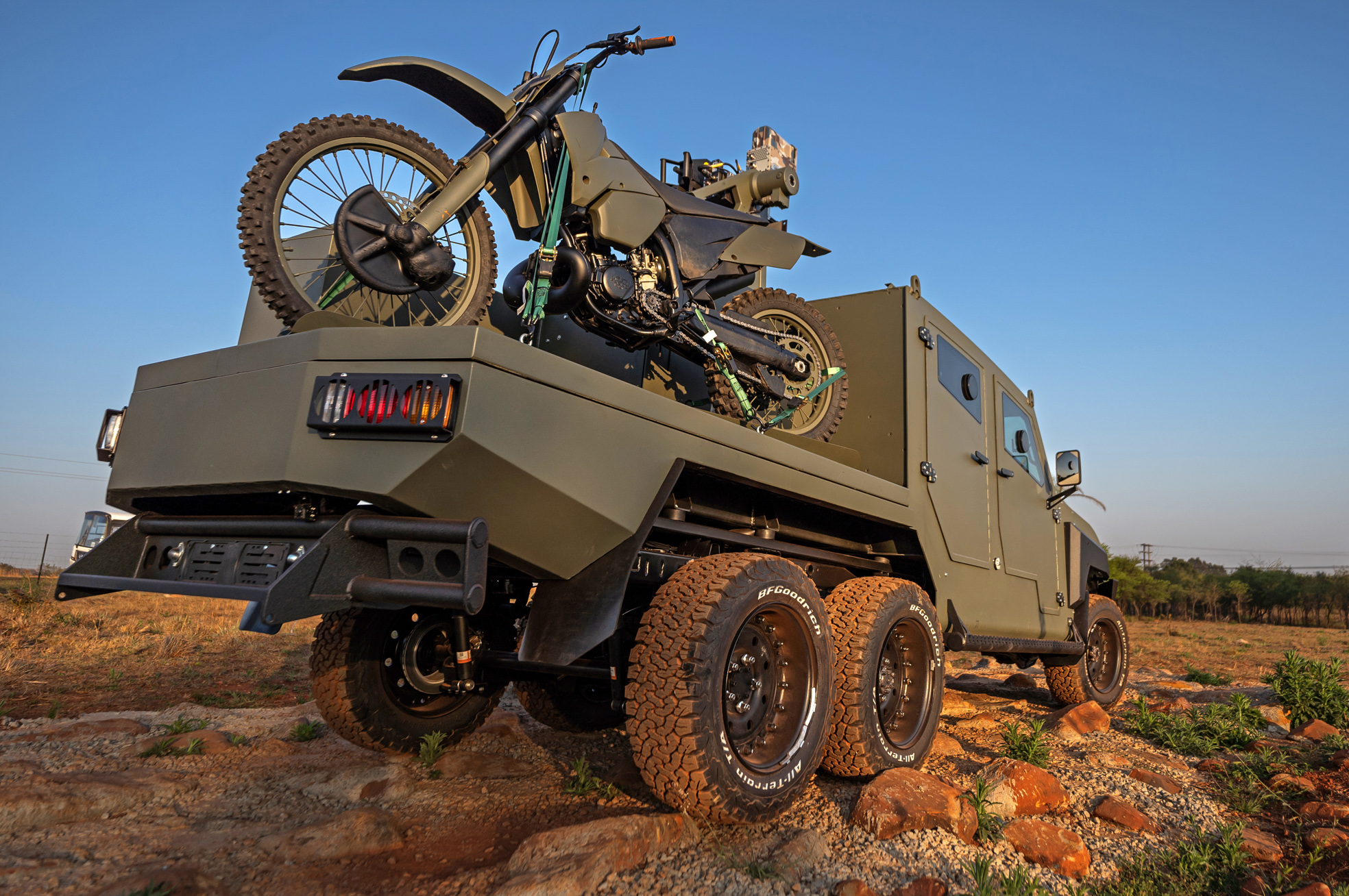 SVI MAX 3 Six-Wheeler